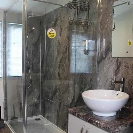 Lodge Field House Farm - Owl - Countryside Near York Skipwith